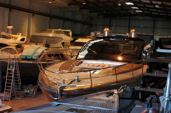 stockage, hangar à bateaux à Cannes