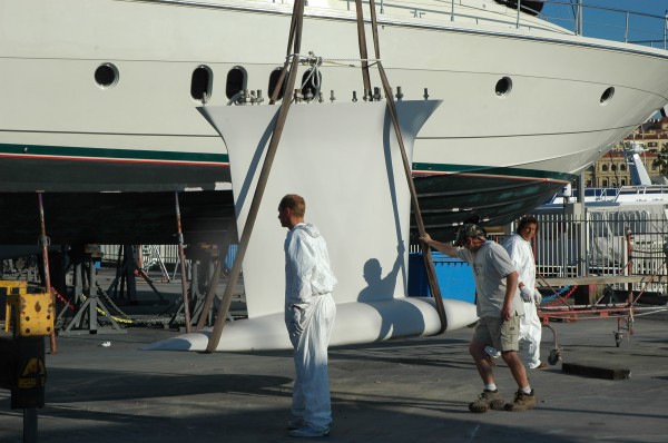 Preparation de bateaux neufs à Cannes